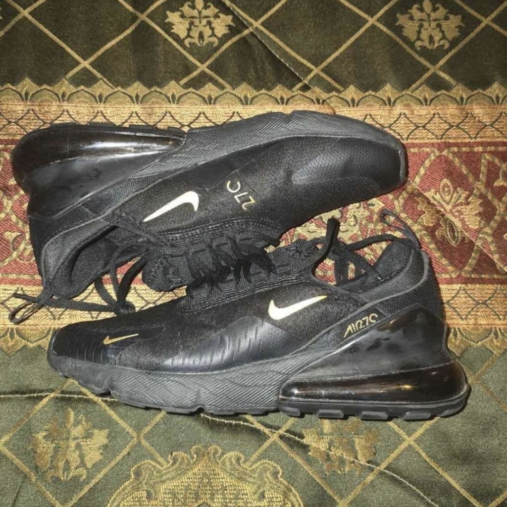 Nike 270